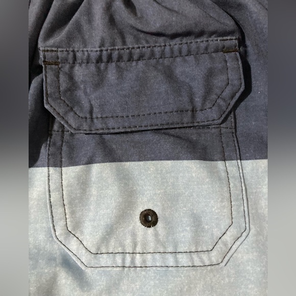 🏄🏼‍♂️Abercrombie Boys Swim Trunks  Size: 7/8 Color: Light Blue Pattern - Picture 6 of 15
